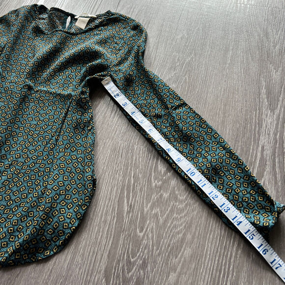 H&M Shirt Womens Size 4 Keyhole Neck Blouse Geometric Print - Picture 7 of 12